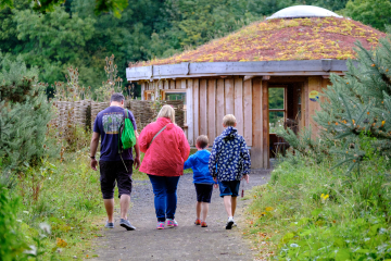 Family walking to Lagoon View hide WWT.jpg